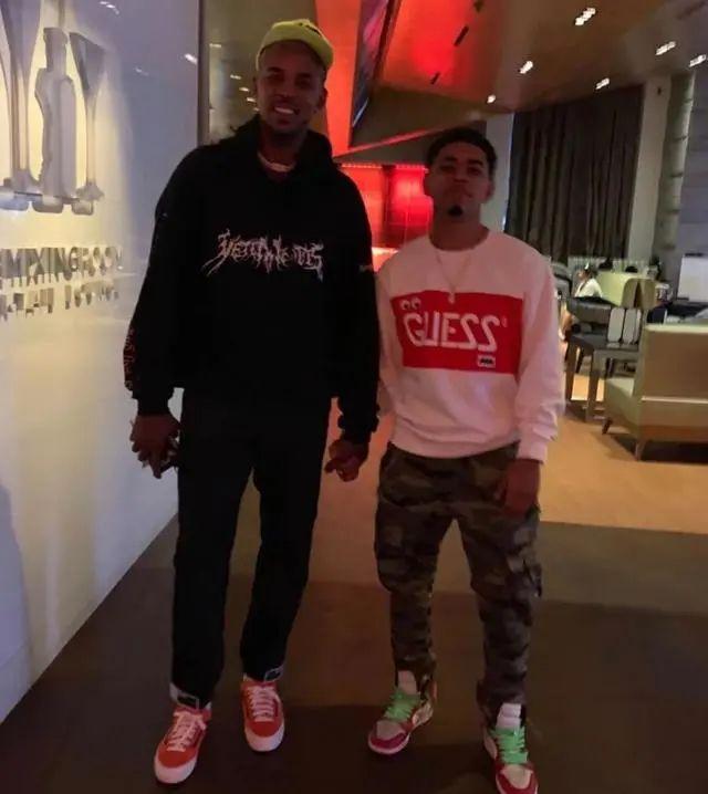 还是围绕他 还是围绕他