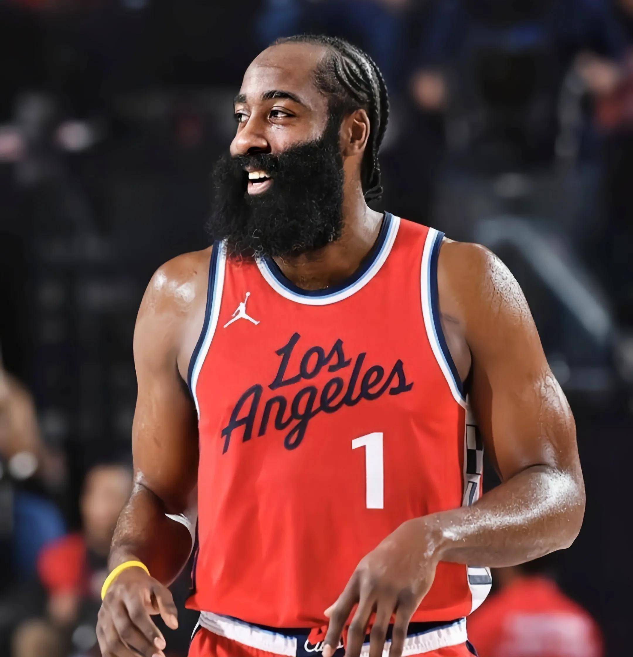 替代冒险伸 替代冒险伸